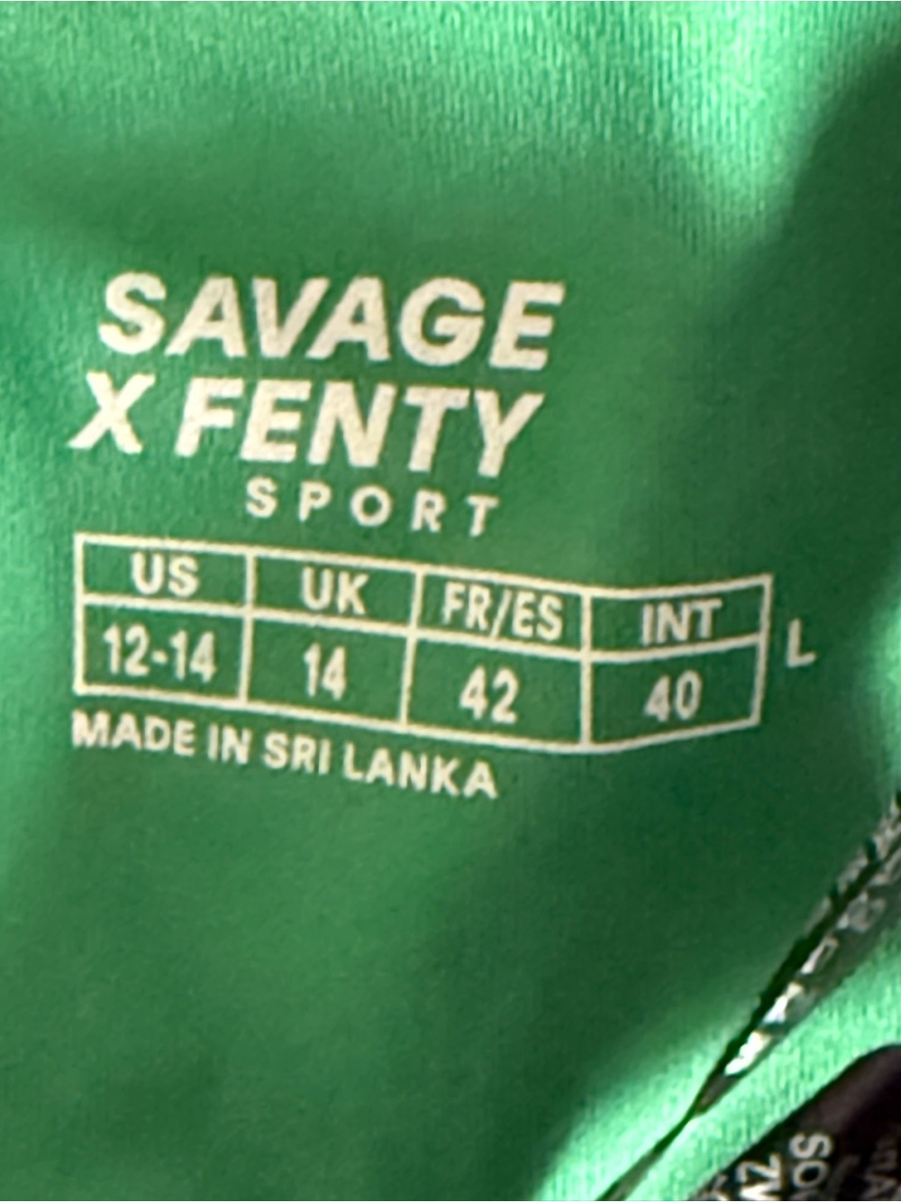 Savage X Fenty Green Strappy Sports Bra and Bike Shorts Set - Picture 3 of 4